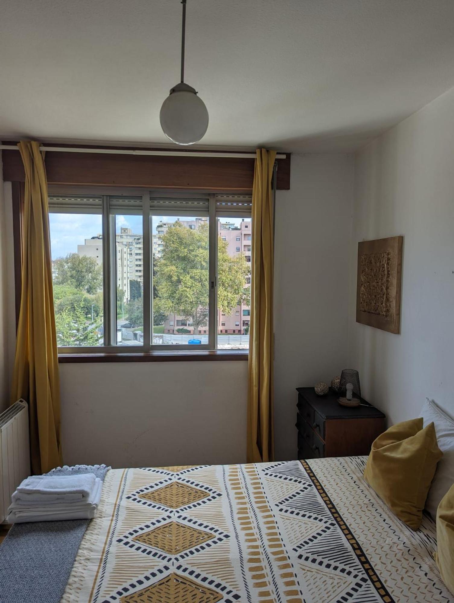Pine Tree Apartment Порто Екстериор снимка